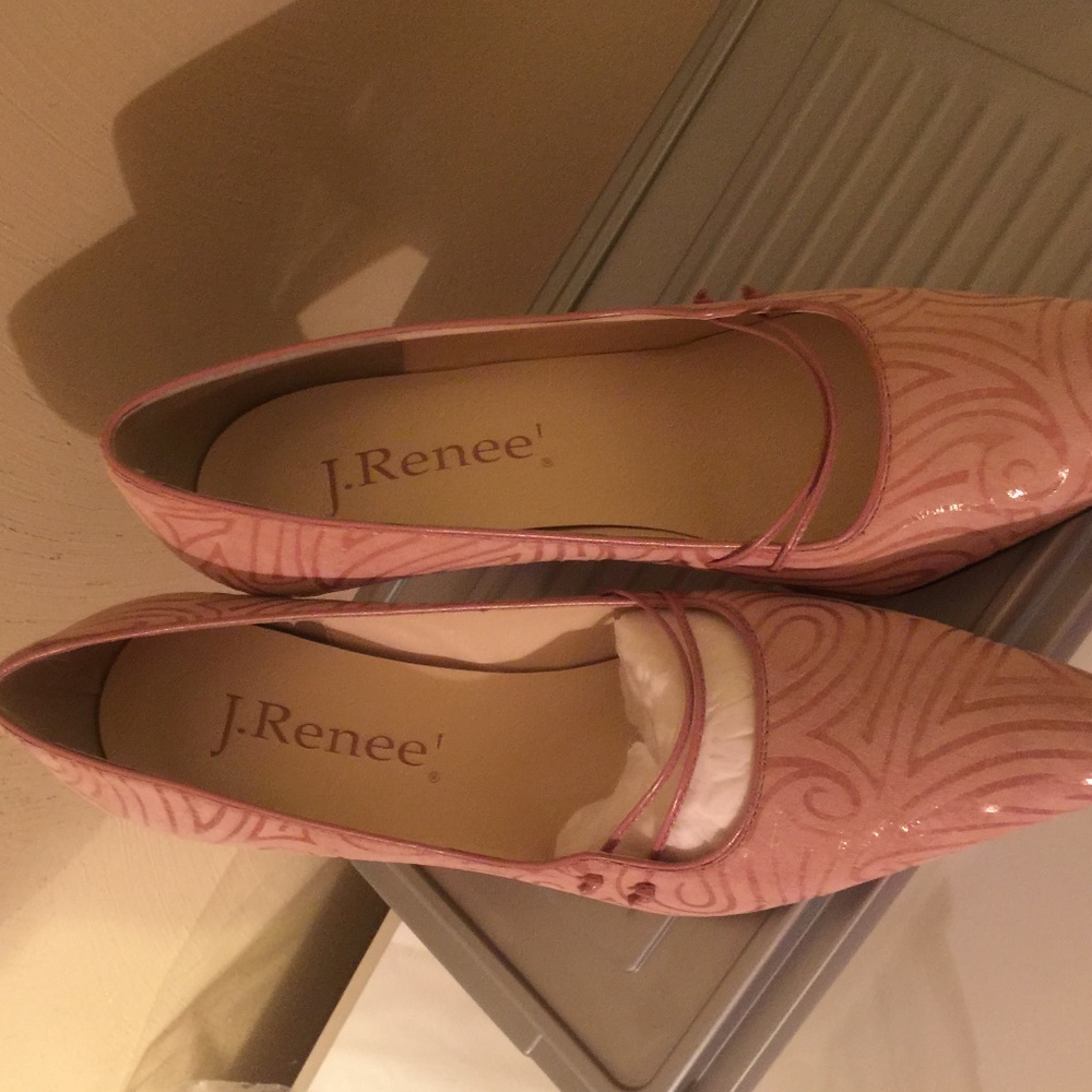 MAUVE SUEDE PUMPS